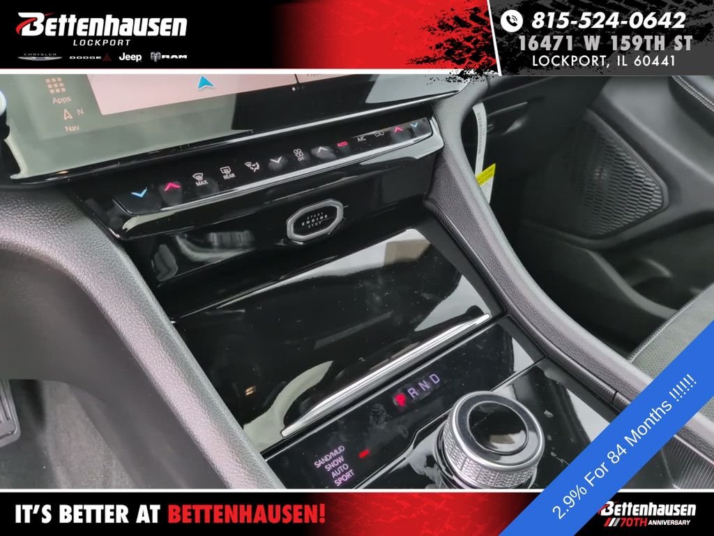 New 2026 White/off-white Jeep Laredo Altitude image 24