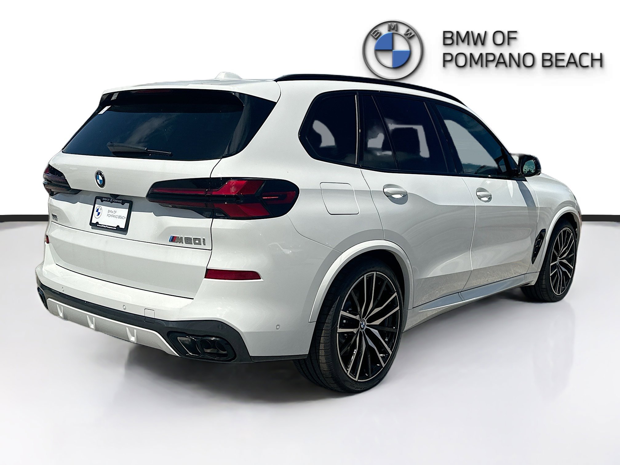New 2026 Alpine White BMW M60i image 6