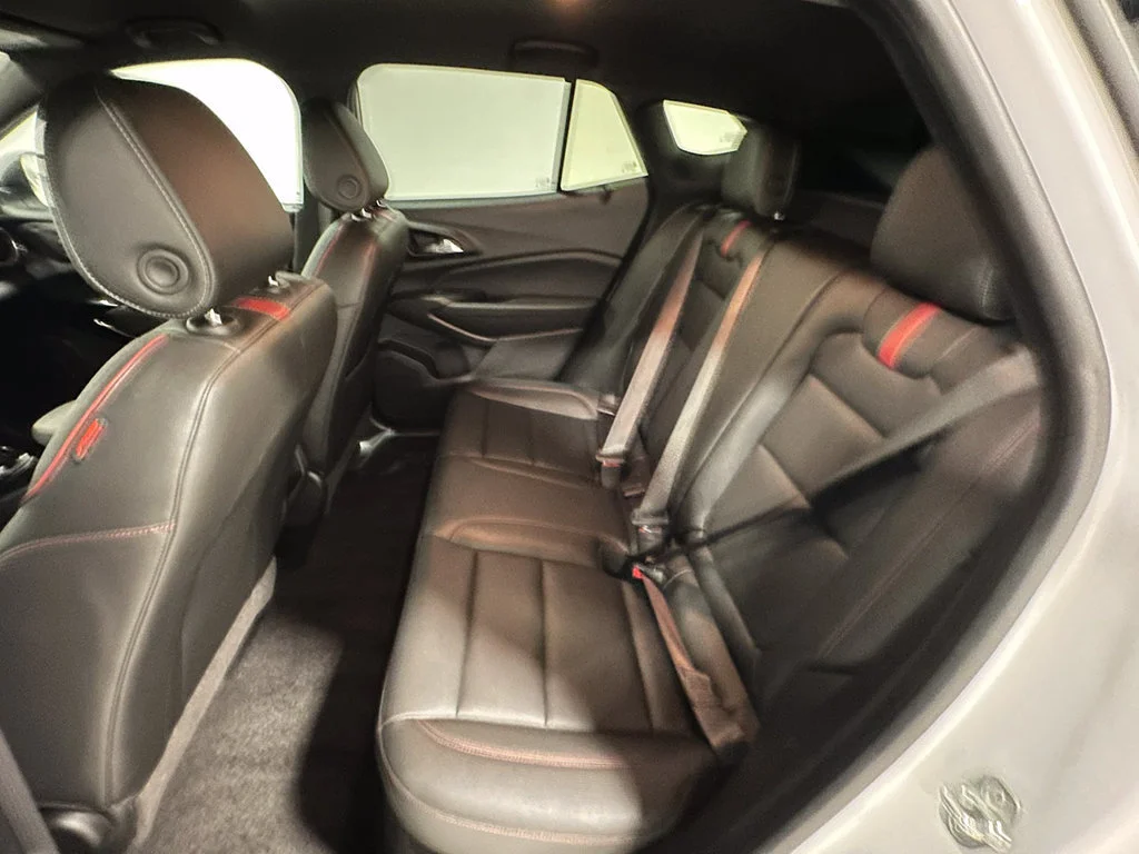 Used 2024 Summit White Chevrolet 2RS image 17