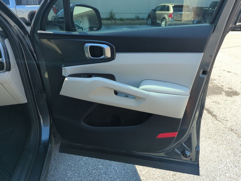 Used 2021 Gray Kia S image 33