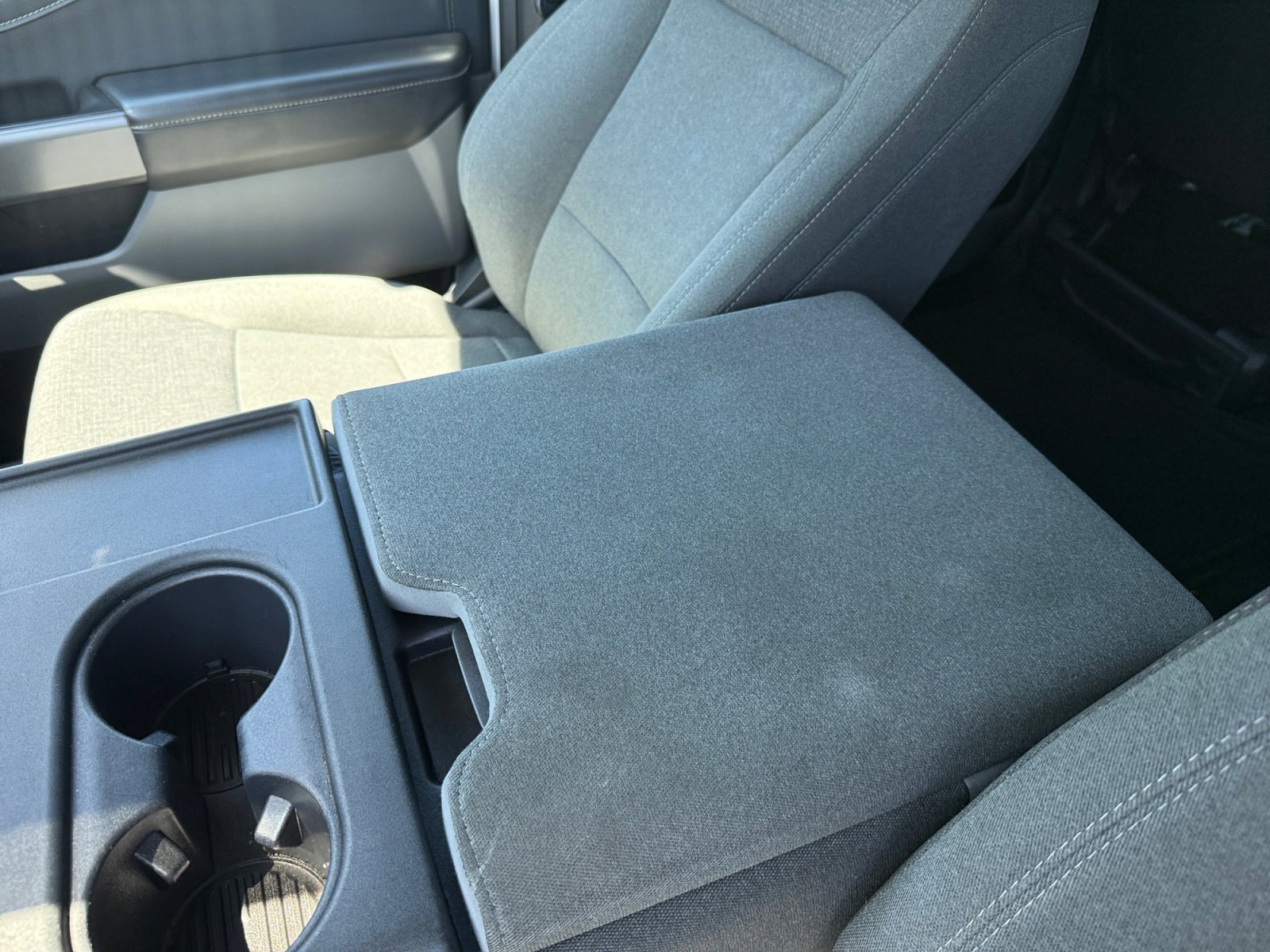 Used 2025 Oxford White Ford XLT image 14
