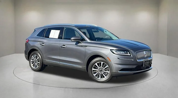 2022 Lincoln Nautilus FWD's photo