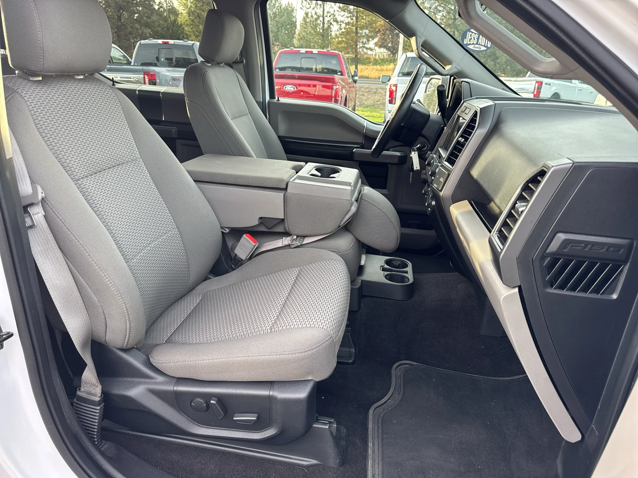 Used 2019 Oxford White Ford XLT image 14
