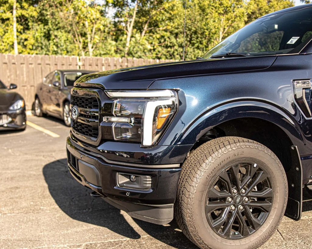 Used 2026 Blue Ford Lariat image 4