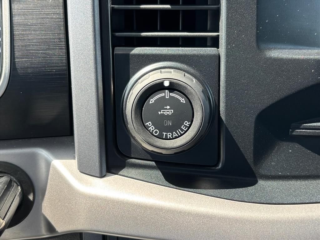 Used 2023 Black Ford XLT image 20
