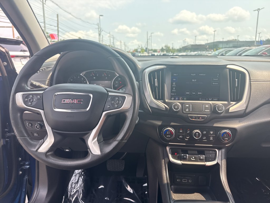 Used 2023 Blue GMC SLE image 15