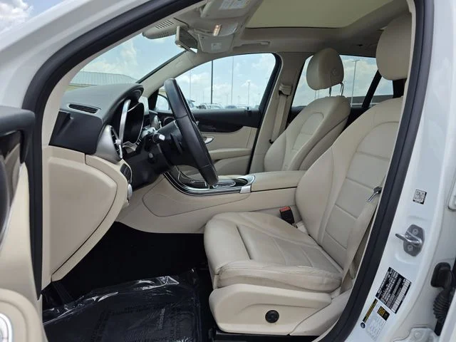 Used 2020 Polar White Mercedes-Benz GLC 300 image 13