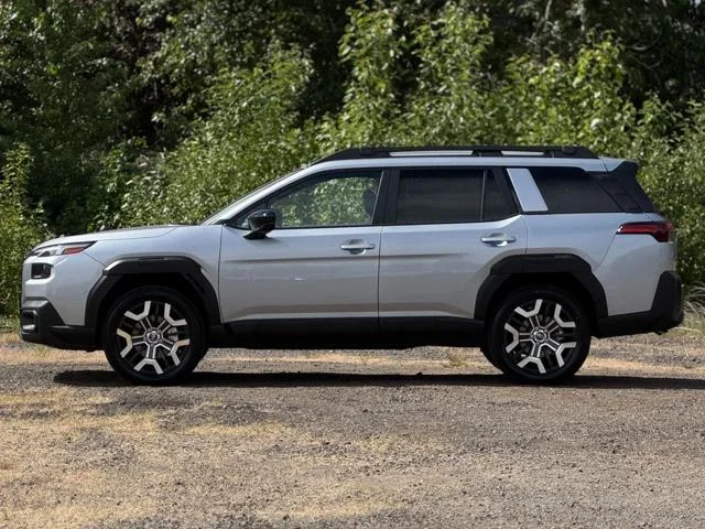 New 2026 ICE SILVER METALLIC Subaru Touring XT image 4