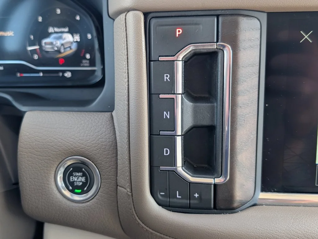 Used 2023 Green GMC Denali image 26