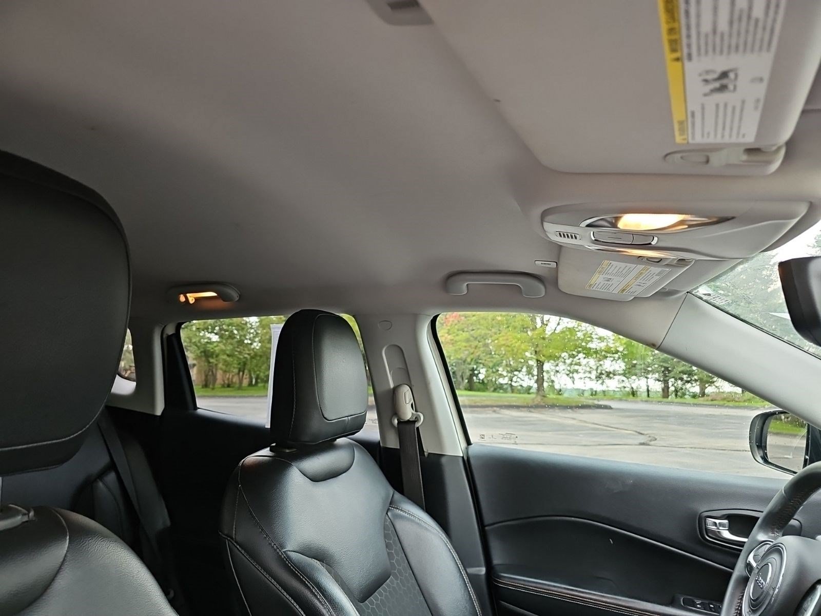 Used 2018 White Clearcoat Jeep Latitude image 12