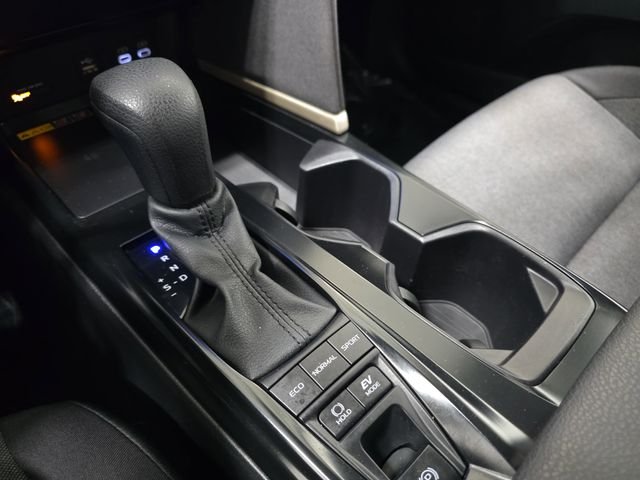2025 Toyota Camry LE - Photo 19