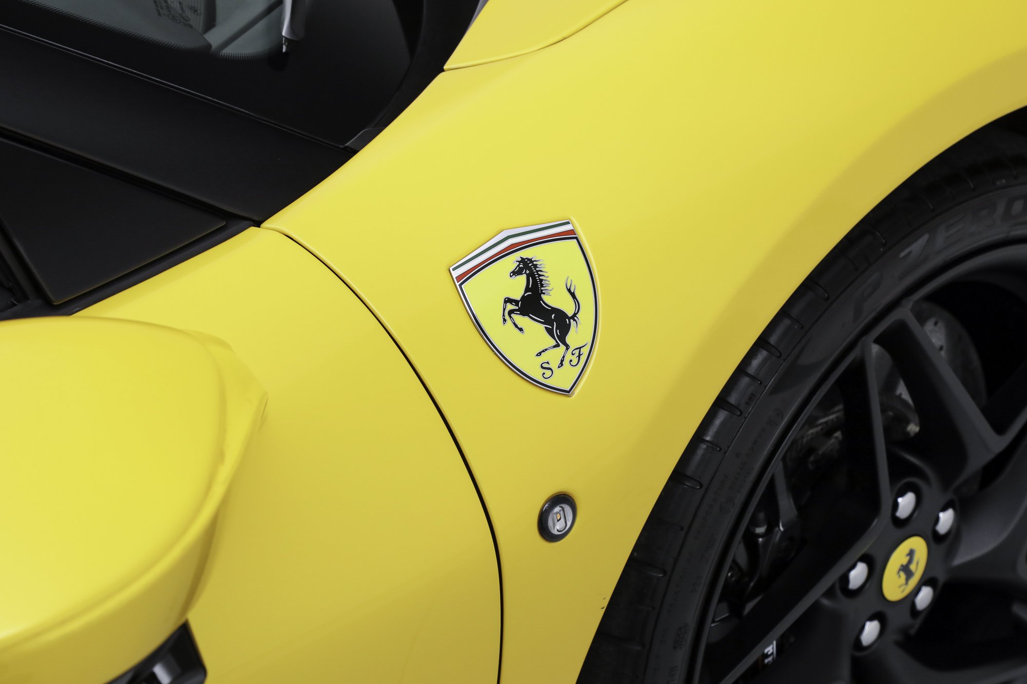 Used 2022 Yellow Ferrari  image 27