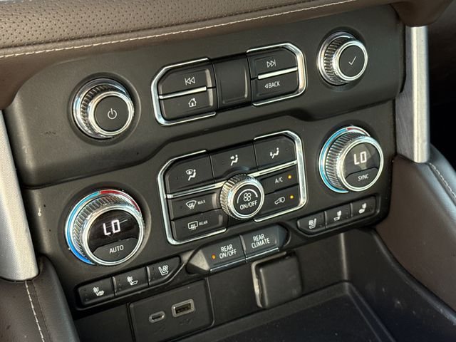 Used 2021 White GMC SLT image 24
