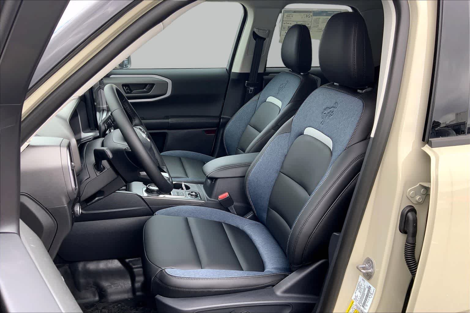 New 2025 Desert Sand Ford Outer Banks® image 9