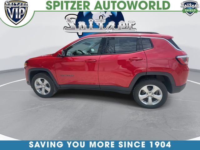Used 2019 Red Jeep Latitude image 6