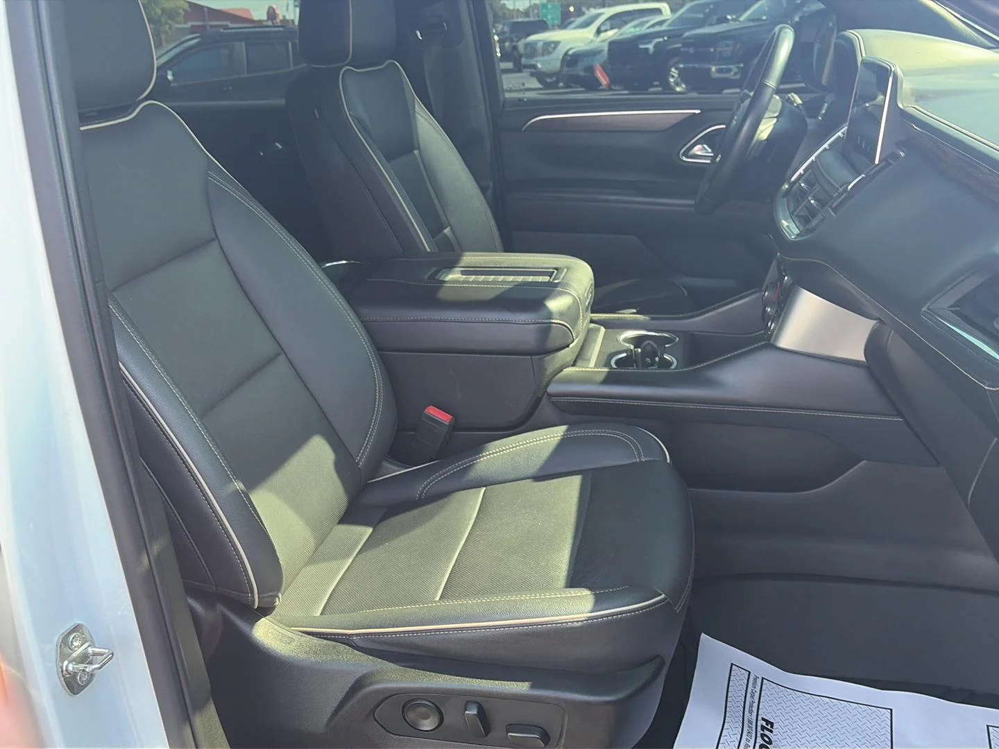 Used 2022 SUMMIT WHITE Chevrolet Premier image 23