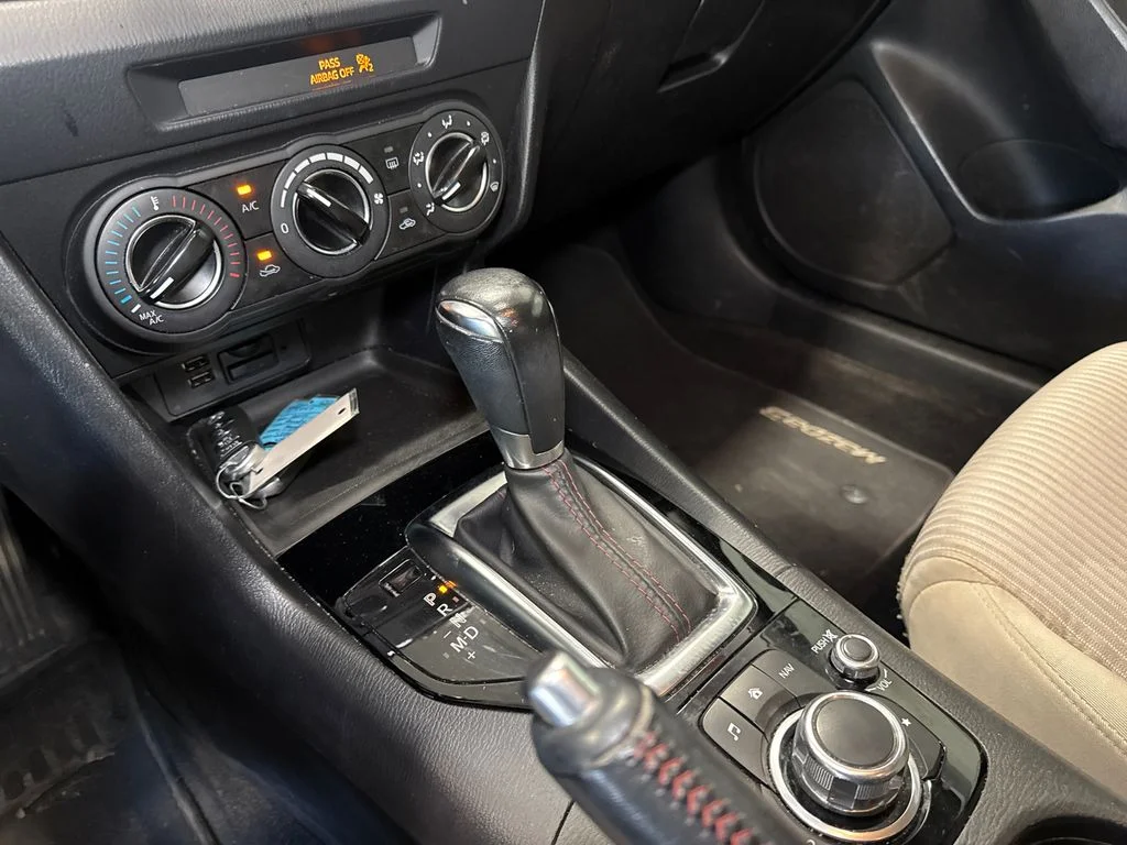 Used 2015 White Mazda i Touring image 17