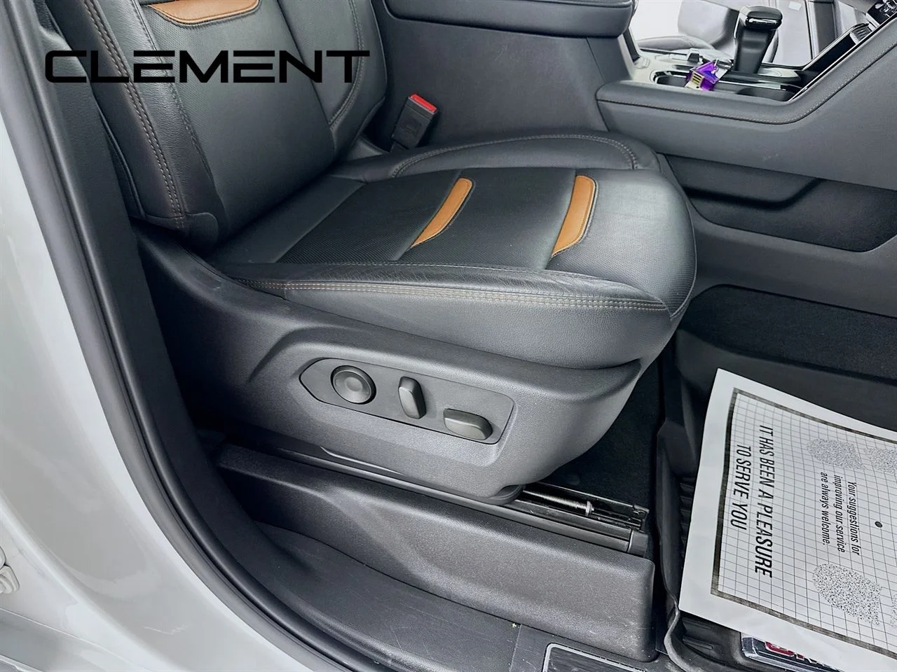 Certified Used 2025 Summit White GMC AT4 image 33