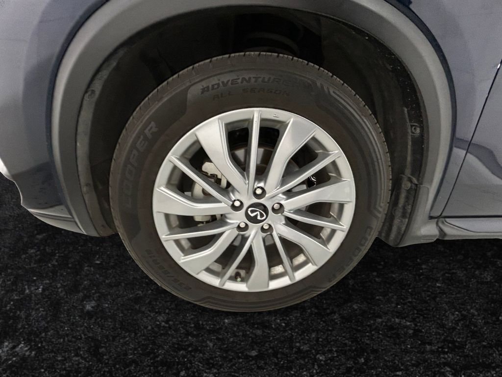 Used 2023 Blue INFINITI LUXE image 27