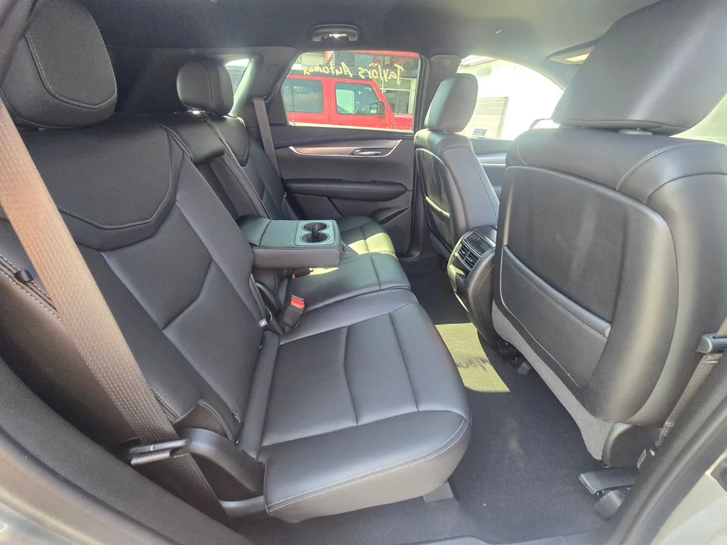 Used 2024 Silver Cadillac Luxury image 9