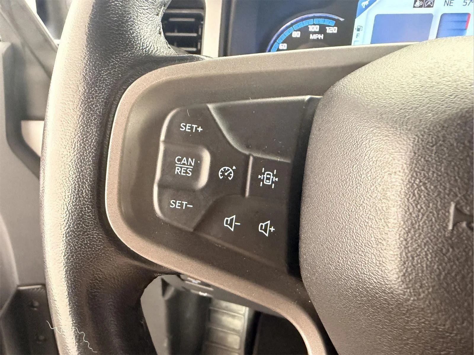 Used 2023 Oxford White Ford Wildtrak Advanced image 24