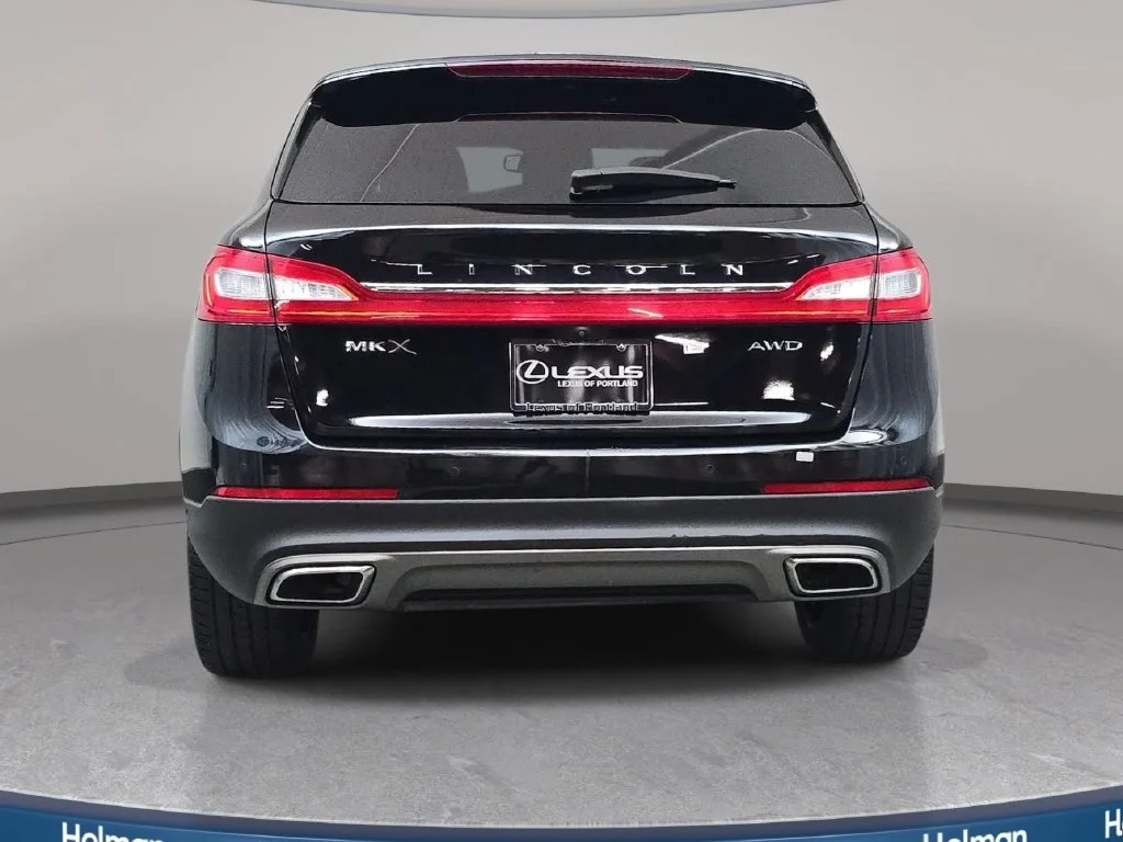Used 2016 Black Lincoln Reserve image 7
