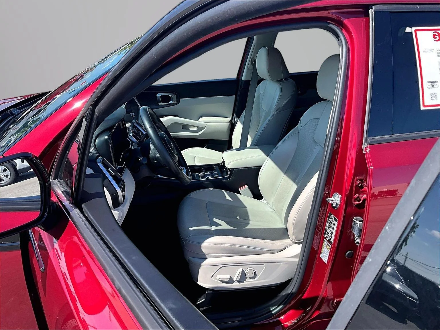 Used 2023 Red Kia S image 26