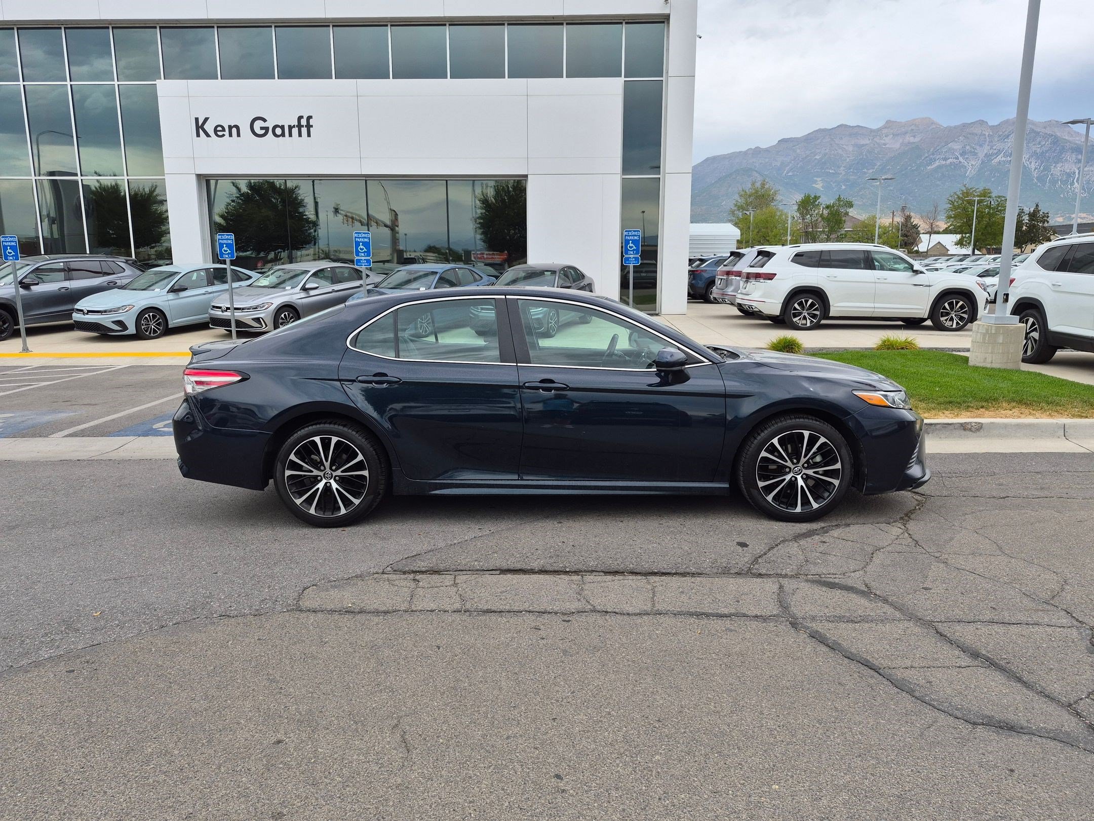 Used 2019 Galactic Aqua Mica Toyota SE image 2