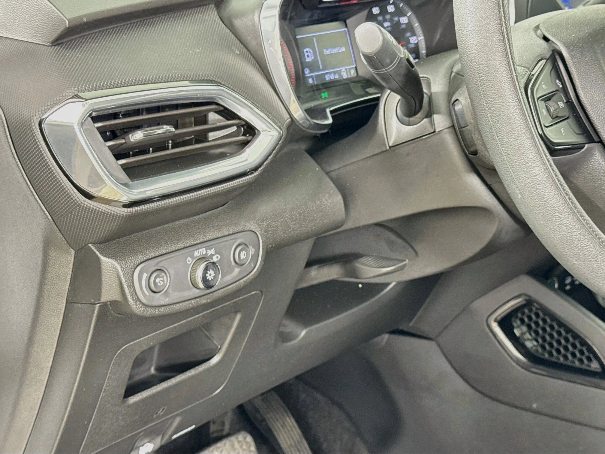 Used 2023 Summit White Chevrolet LT image 12