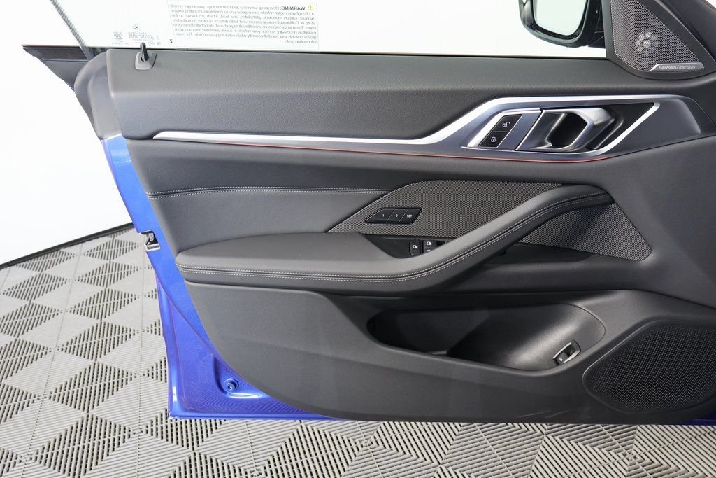 New 2026 Portimao Blue Metallic BMW eDrive40 image 7