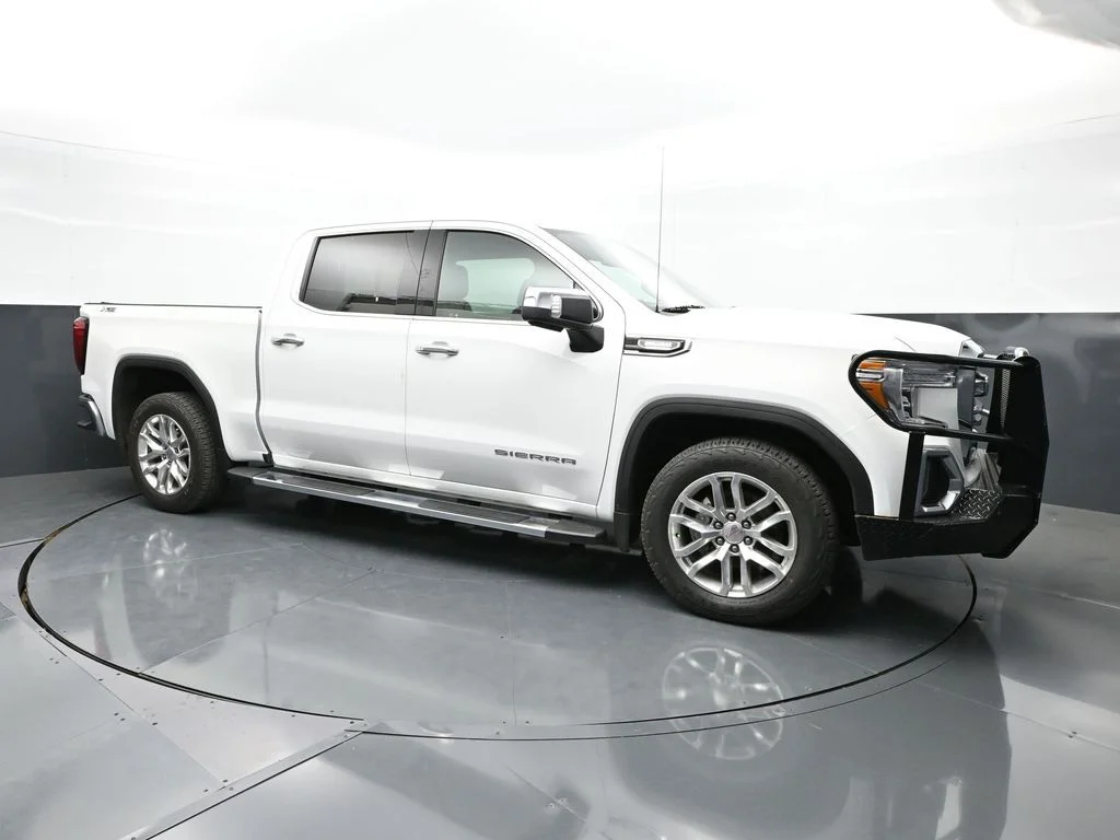 2021 GMC Sierra 4WD Crew Cab Short Box SLT's photo