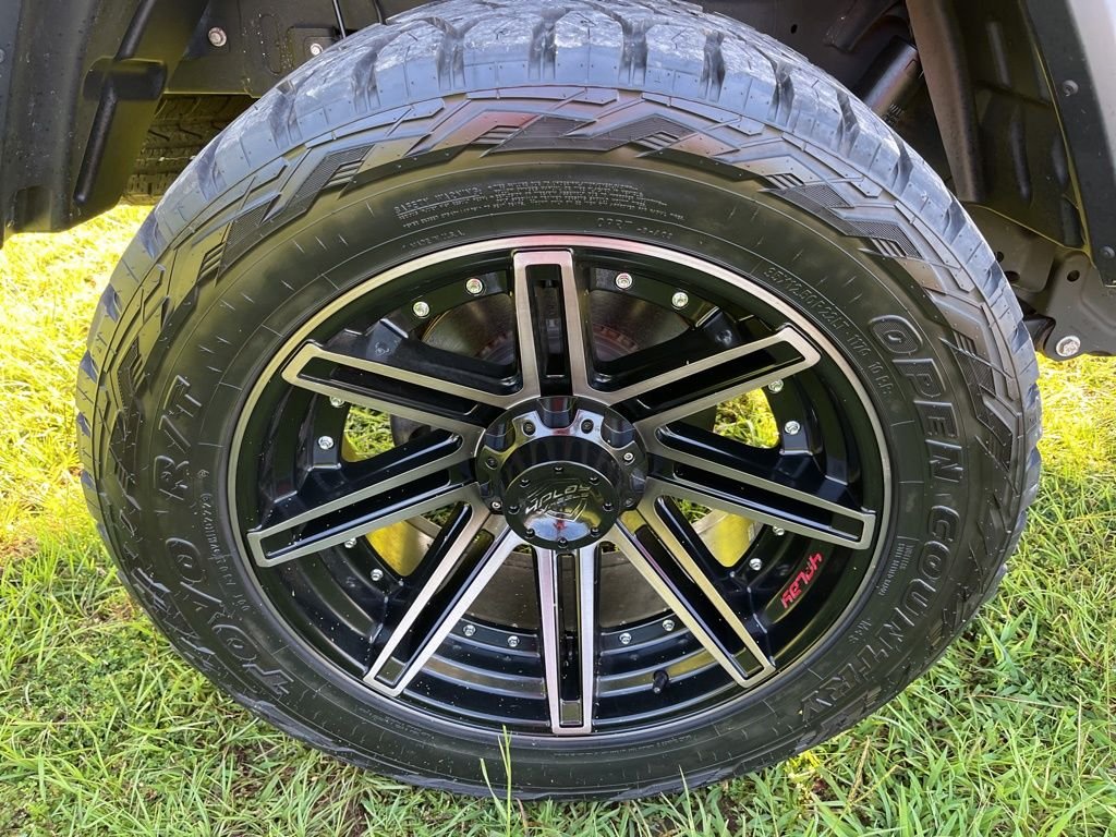 Used 2020 Black Jeep Sport image 10