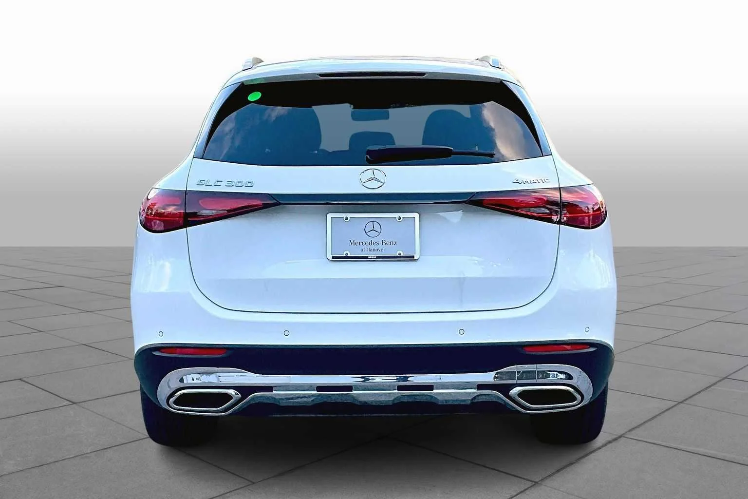 New 2026 Polar White Mercedes-Benz GLC 300 image 5