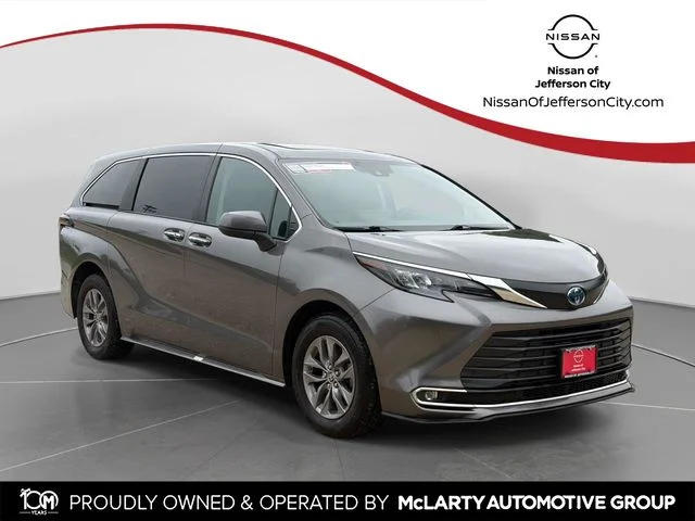 2024 Toyota Sienna XLE