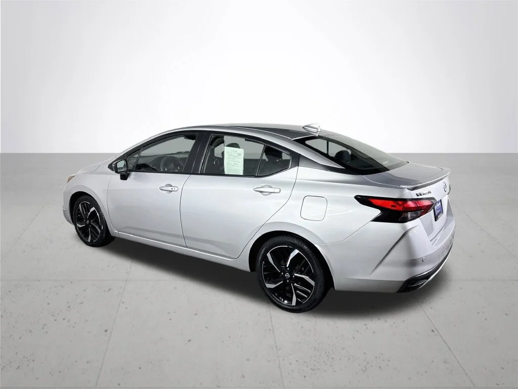 Used 2024 Silver Nissan 1.6 SR image 8