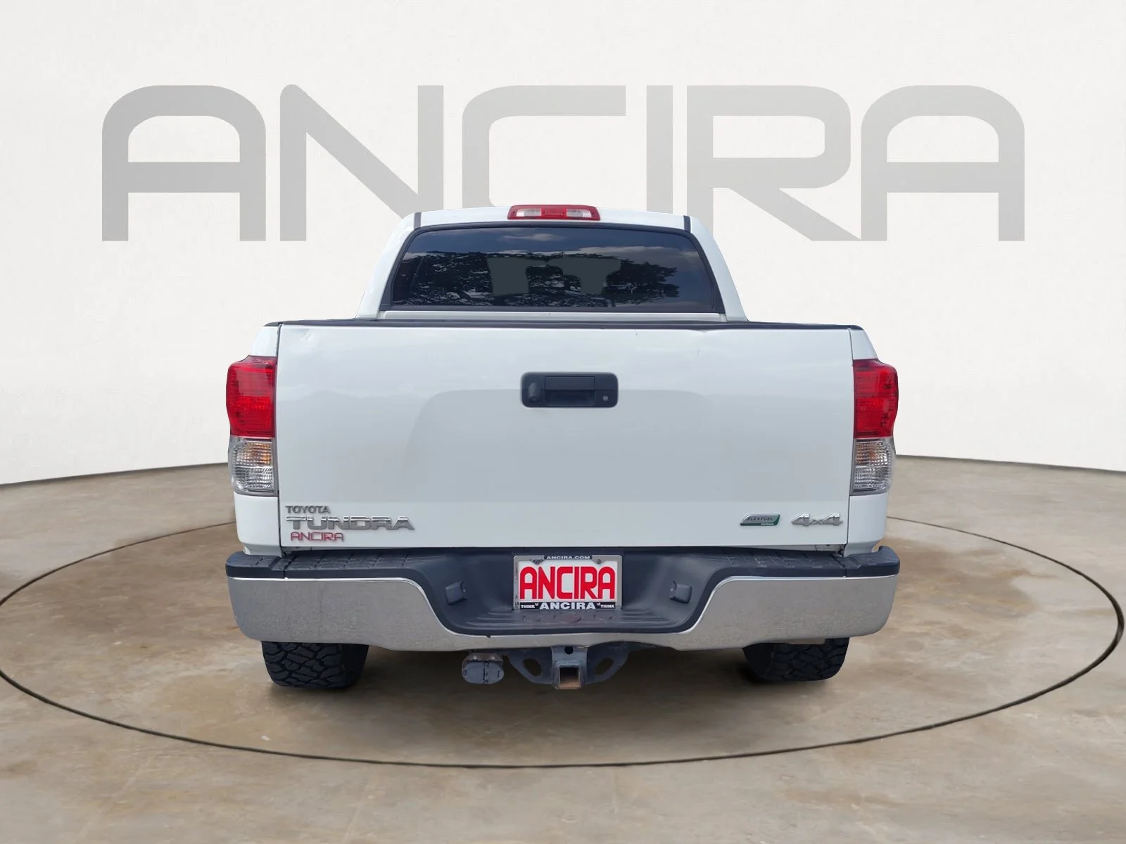 Used 2013 Super White Toyota Grade image 9
