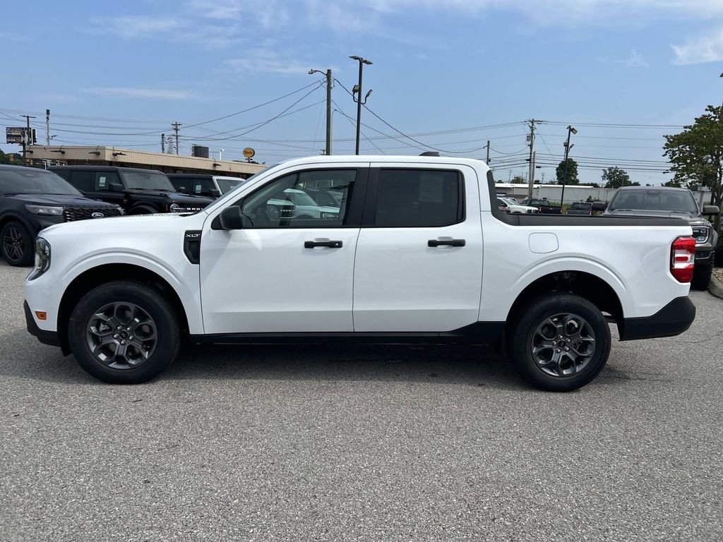 New 2026 Oxford White Ford XLT image 7
