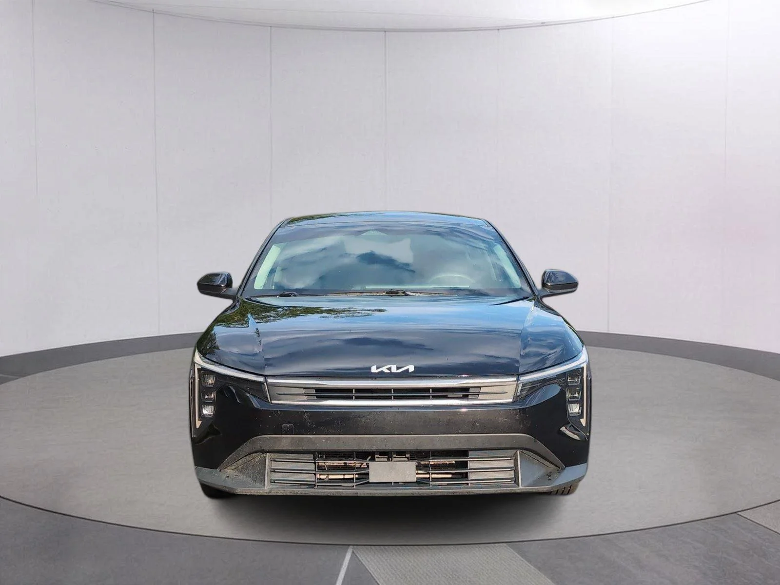 Used 2025 Aurora Black Pearl Kia LXS image 10