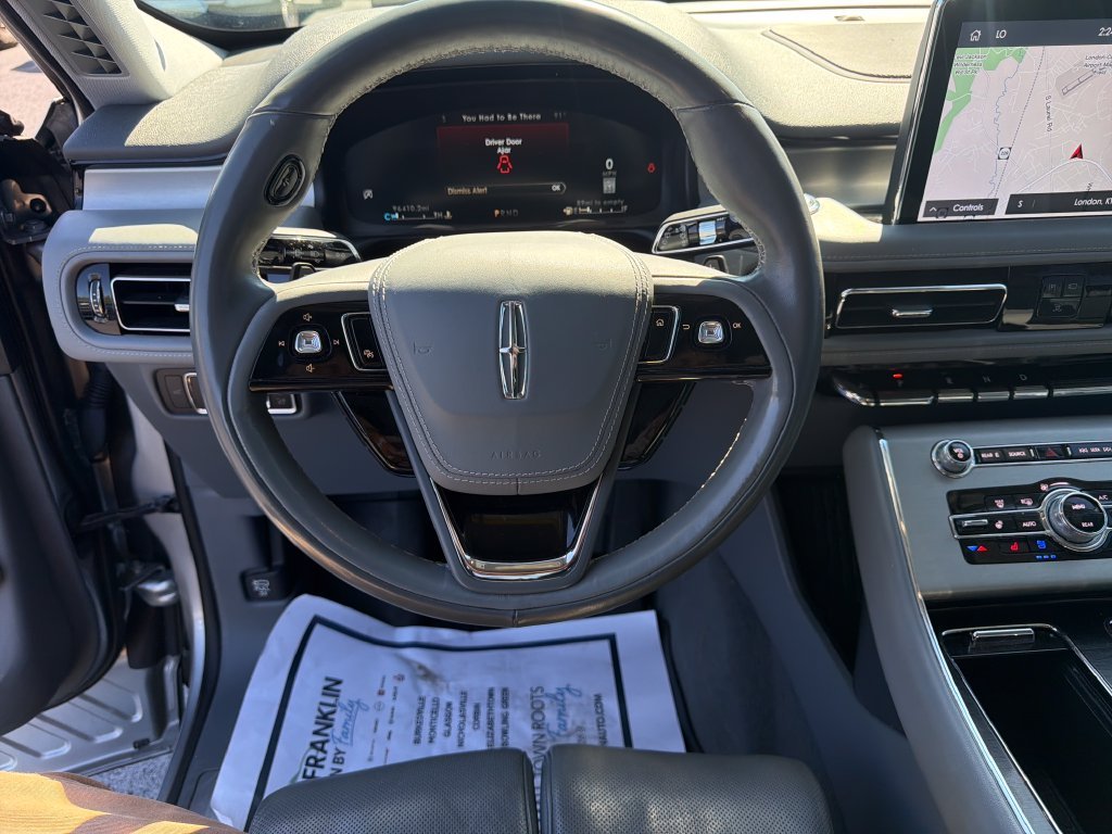 Used 2021 Silver Lincoln Reserve image 16
