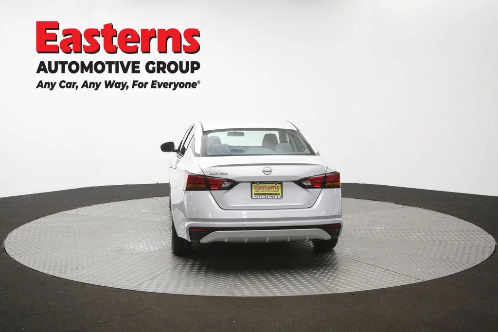 Used 2023 Silver Nissan 2.5 S image 34
