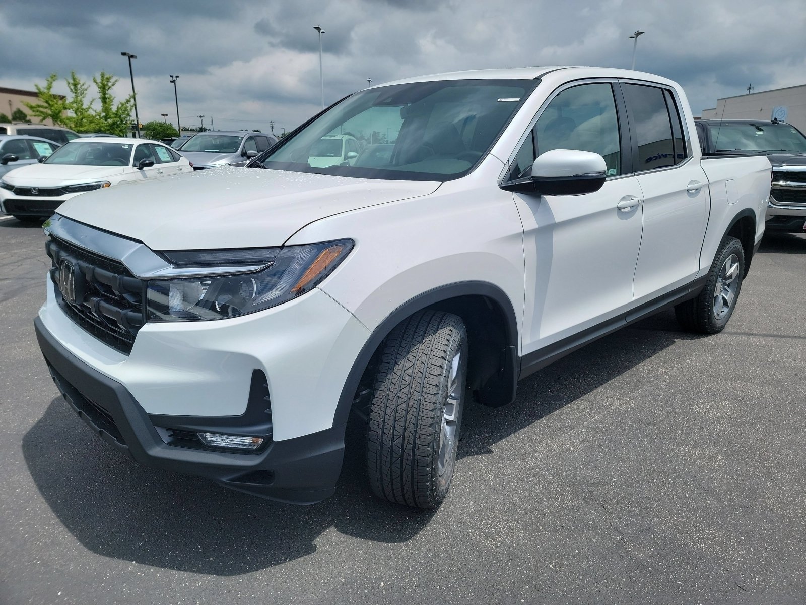 New 2026 Platinum White Pearl Honda RTL image 3