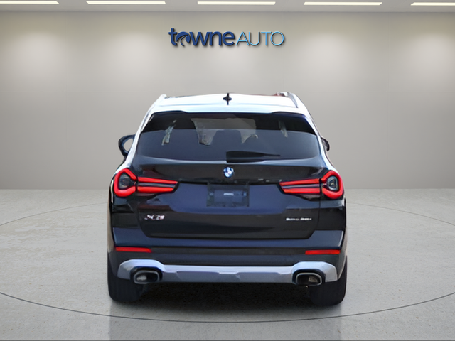 Used 2023 Black BMW xDrive30i image 4