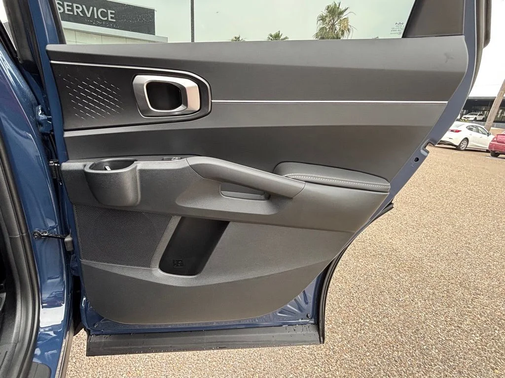 2025 Kia Sorento S - Photo 19
