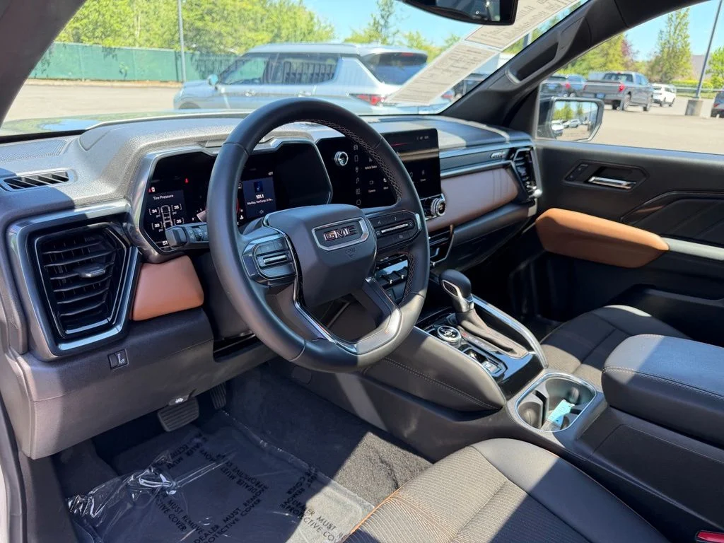 Used 2024 Sterling Metallic GMC AT4 image 17