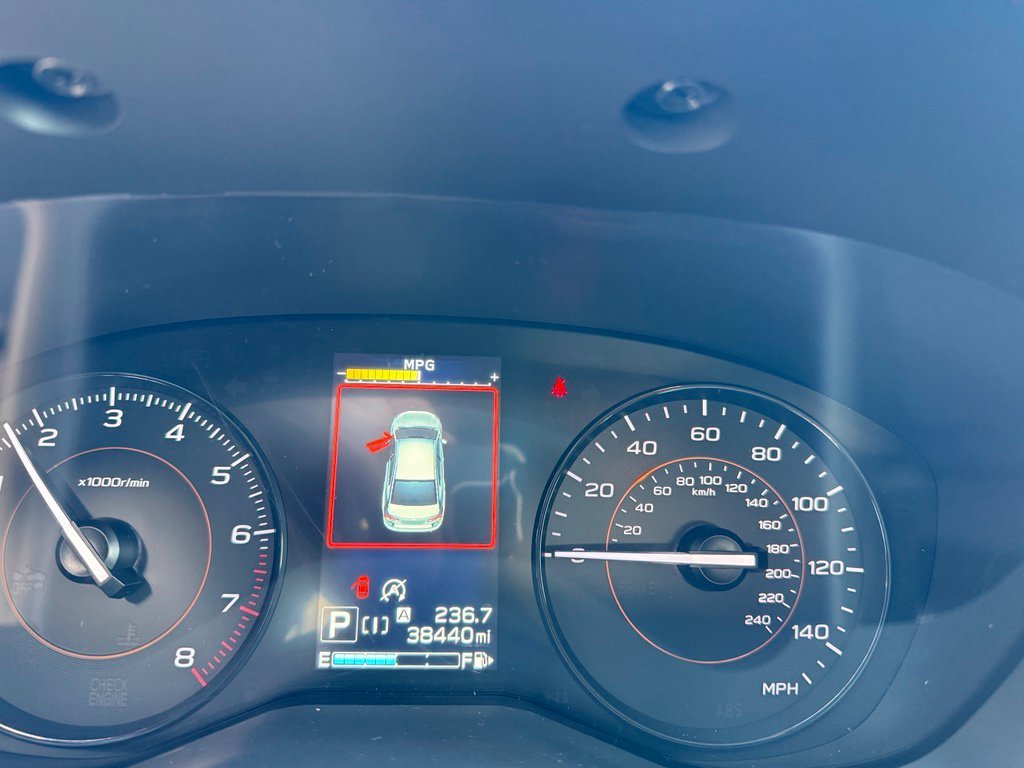 Used 2021 Ice Silver Metallic Subaru Base image 13