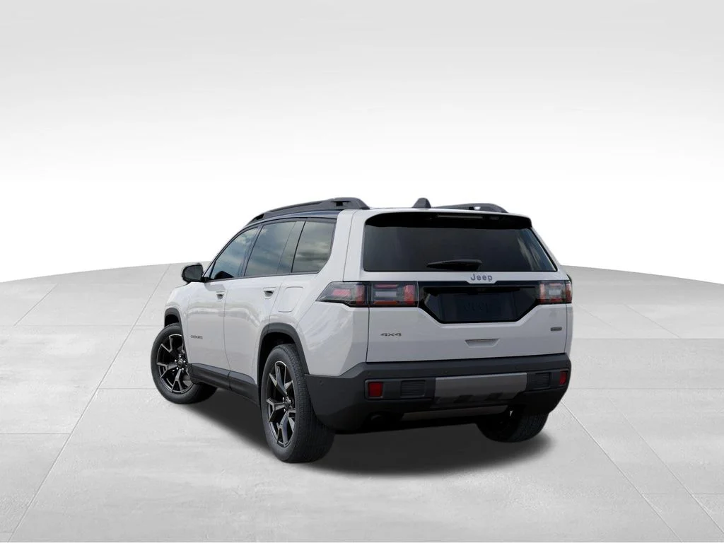 New 2026 Bright White Clear-Coat Exterior Paint Jeep Overland image 3