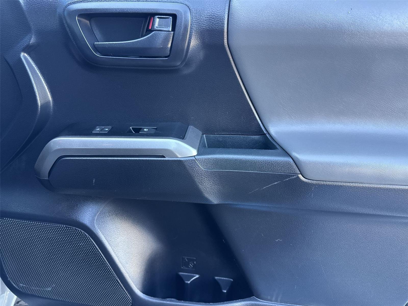 2020 Toyota Tacoma SR5 - Photo 31