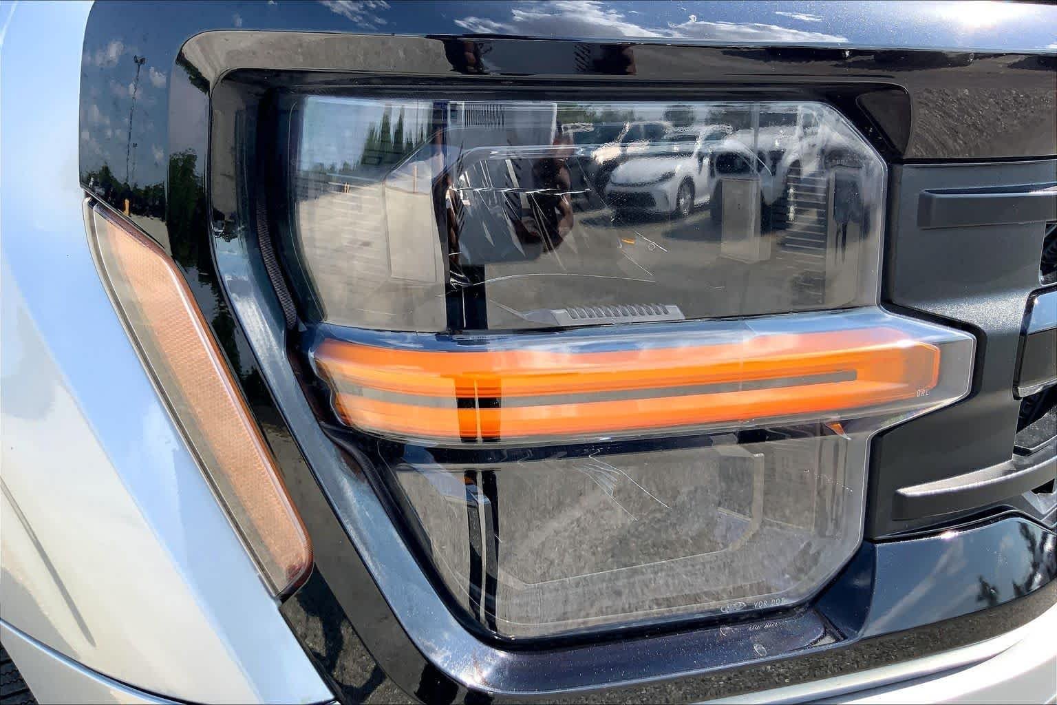 Used 2025 Iconic Silver Ford XLT image 27