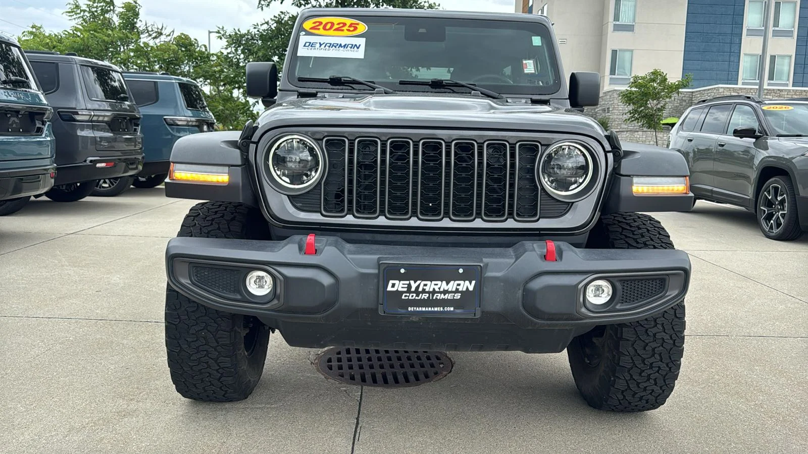 Used 2025 Gray Jeep Rubicon image 4