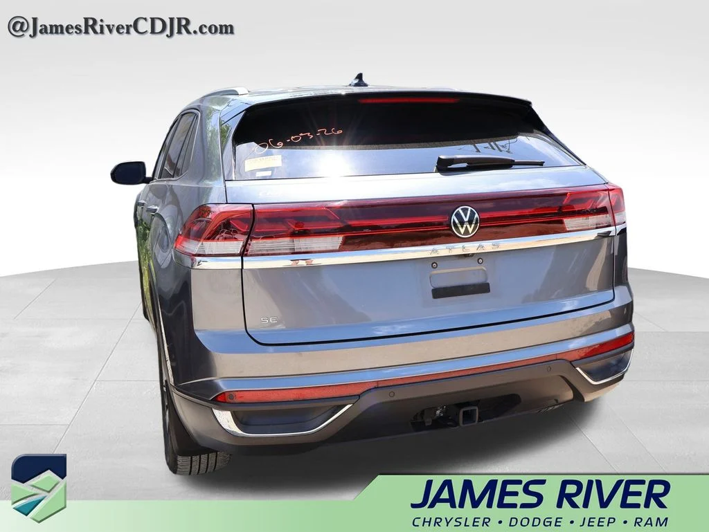 Used 2024 Gray Volkswagen 2.0T SE w/Technology image 18